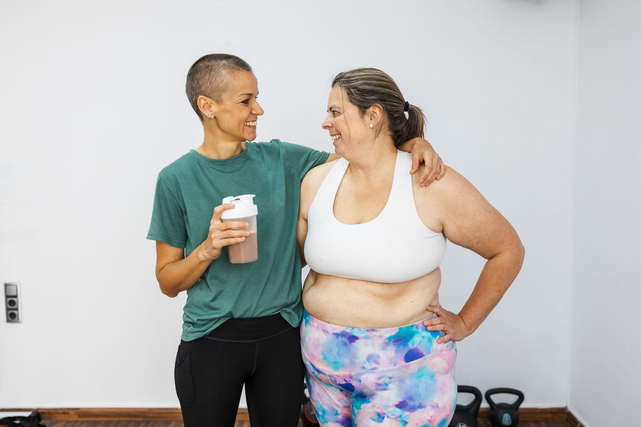 Personal trainer supporting a client with sustainable weight loss and guidance on how to reset your metabolism.